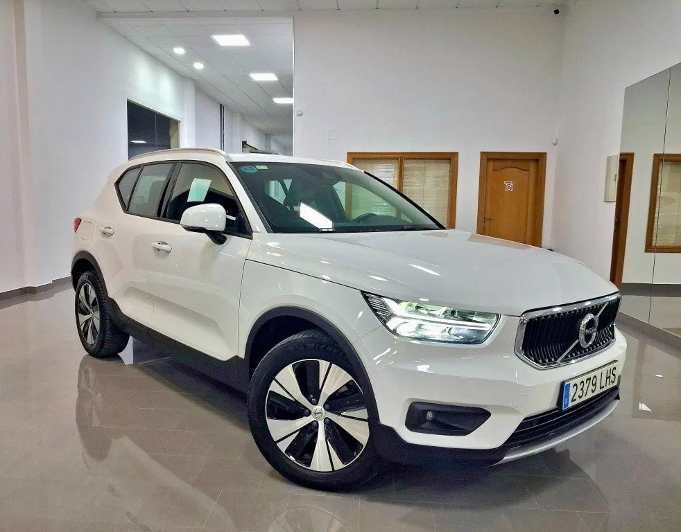 VOLVO XC40 XC40 D4 Business Plus AWD Aut.