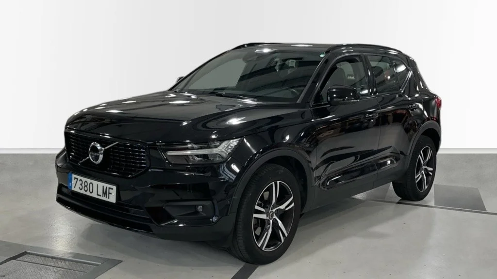 VOLVO XC40 XC40 2.0 B5 G R-DESIGN AUTO 4WD 5P