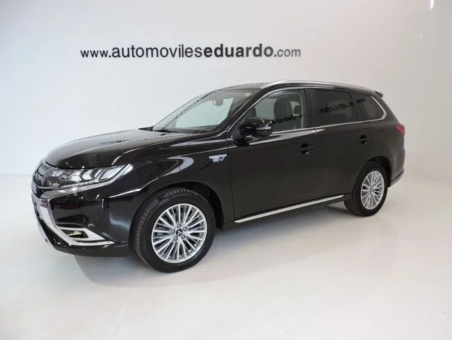 MITSUBISHI Outlander Outlander PHEV Kaiteki 4WD