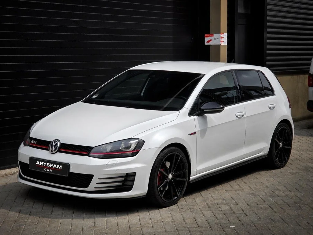 VOLKSWAGEN Golf Golf 2.0 TSI GTI DSG 220