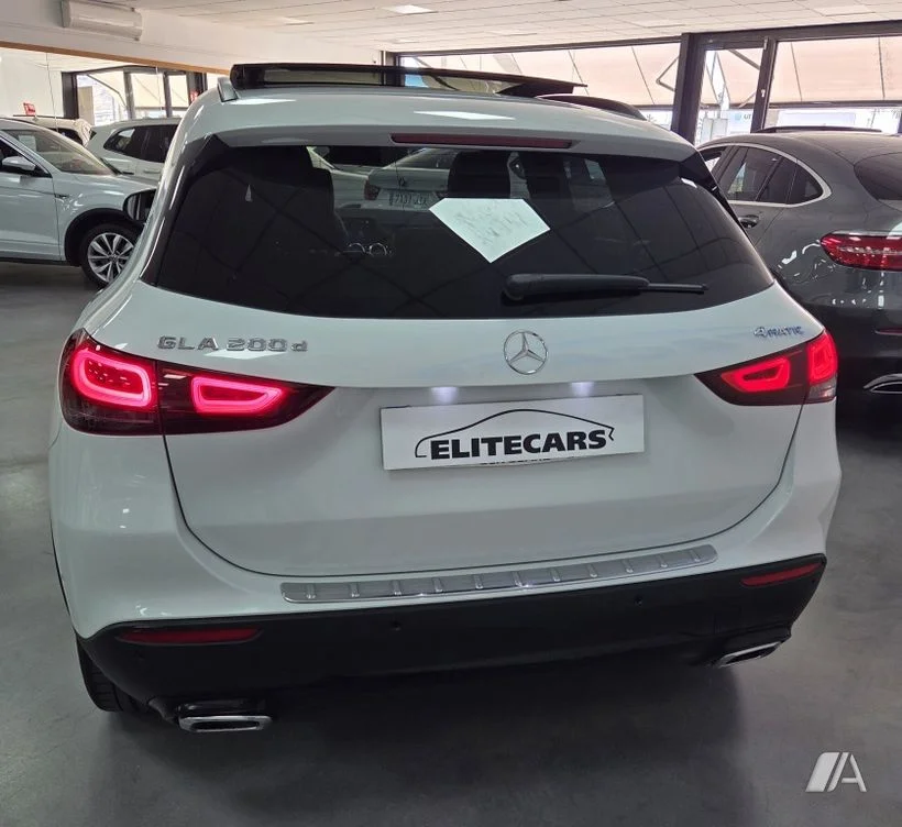 MERCEDES-BENZ Clase GLA GLA 200d 4Matic 8G-DCT