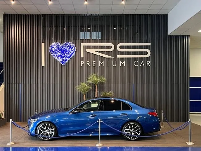 MERCEDES-BENZ Clase C 300 AMG Line Berlina
