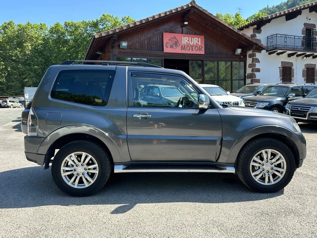 MITSUBISHI Montero Montero 3.2DI-D Kaiteki 5AT 190