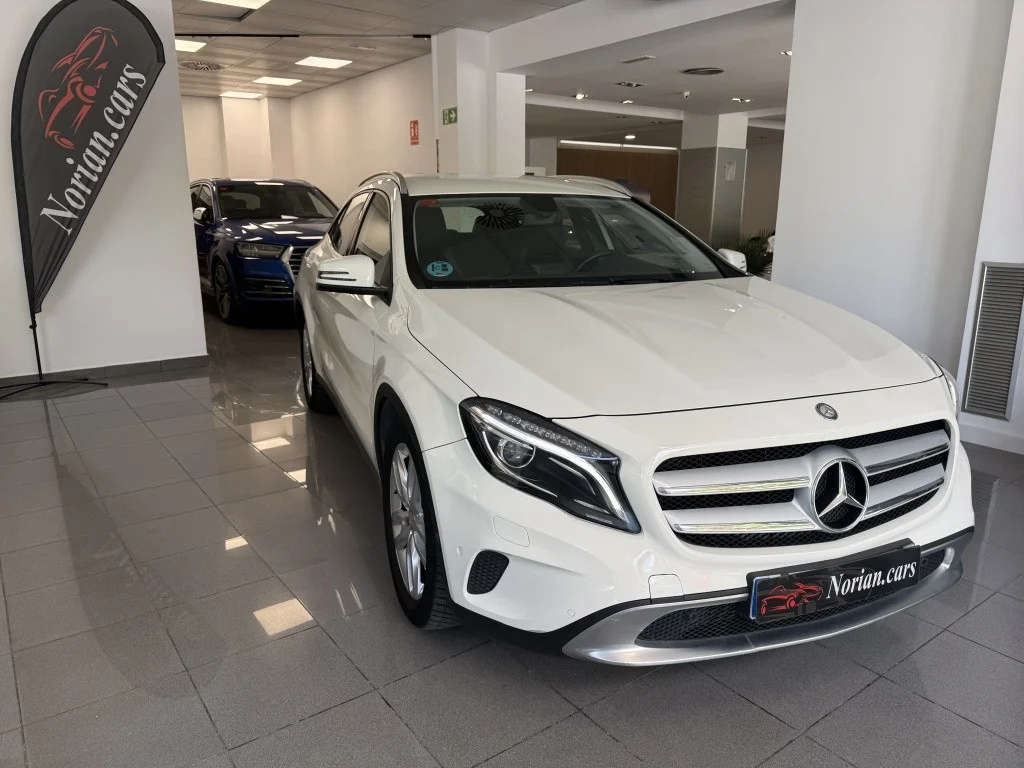 MERCEDES-BENZ Clase GLA GLA 220CDI Style 4Matic 7G-DCT