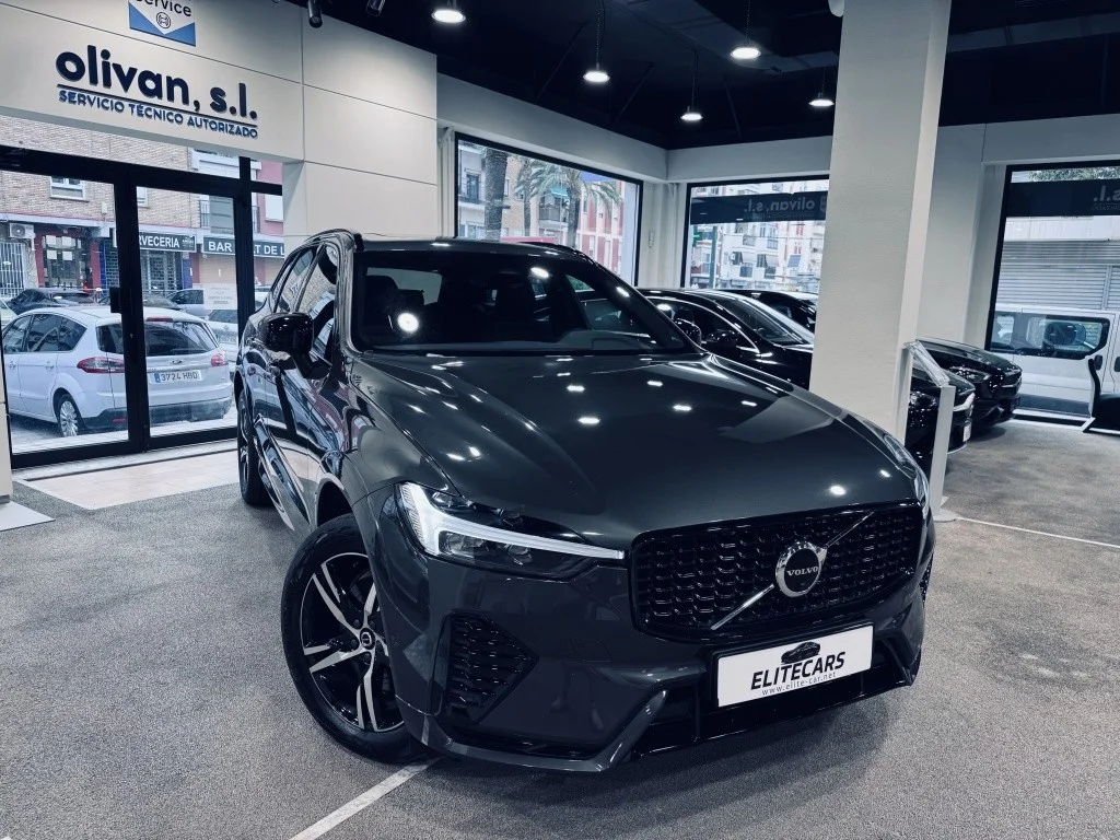 VOLVO XC60 XC60 B4 R-Design FWD Aut.