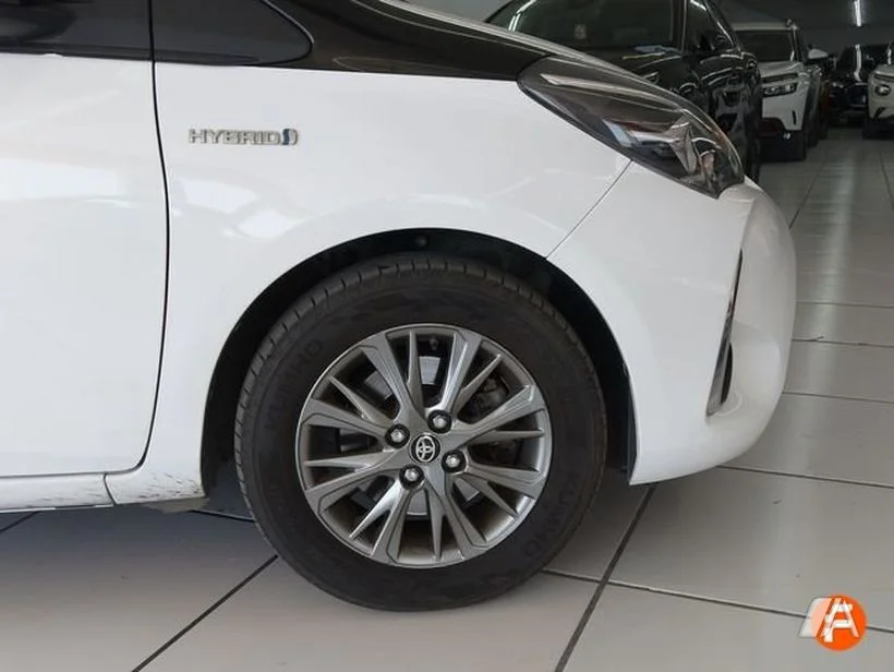 TOYOTA Yaris Yaris 100H 1.5 Active Tech
