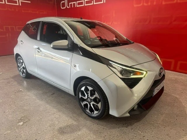 TOYOTA Aygo Aygo 70 x-play
