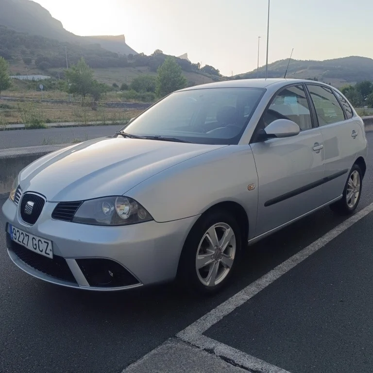 SEAT Ibiza Ibiza 1.6 16v Reference 105