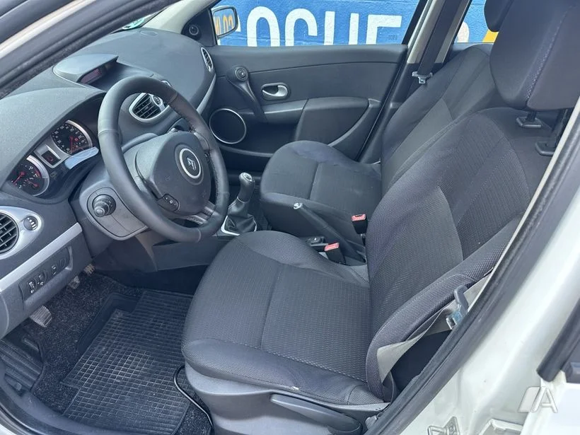 RENAULT Clio Clio 1.2 16v Authentique