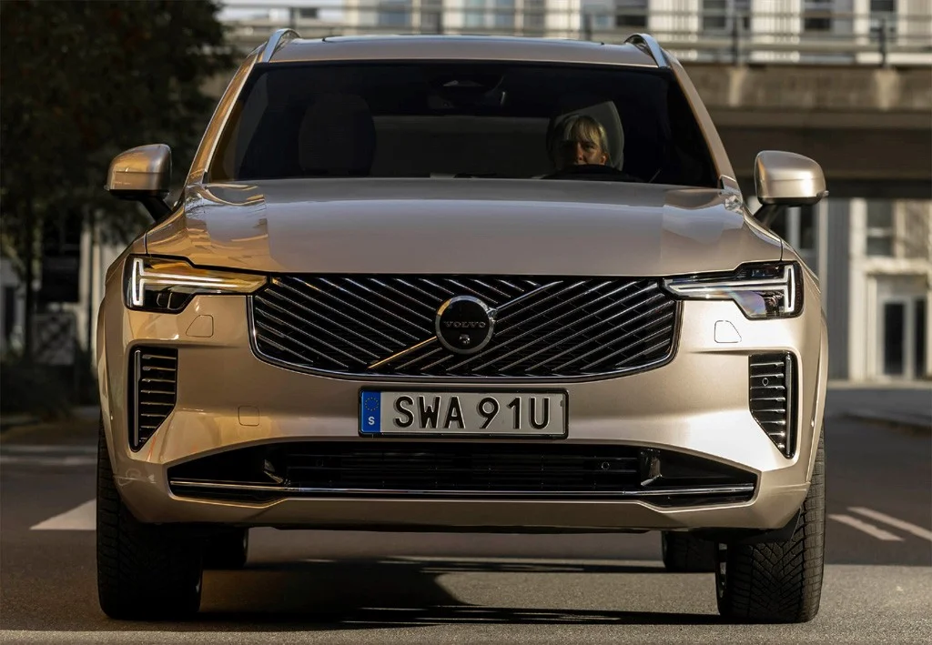 VOLVO XC90 XC90 B5 Momentum 7pl. AWD Aut.