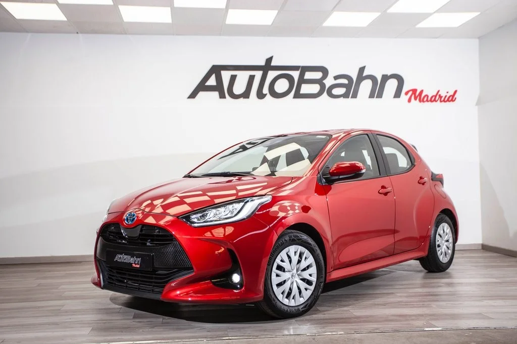 TOYOTA Yaris Yaris 120H 1.5 Business Plus