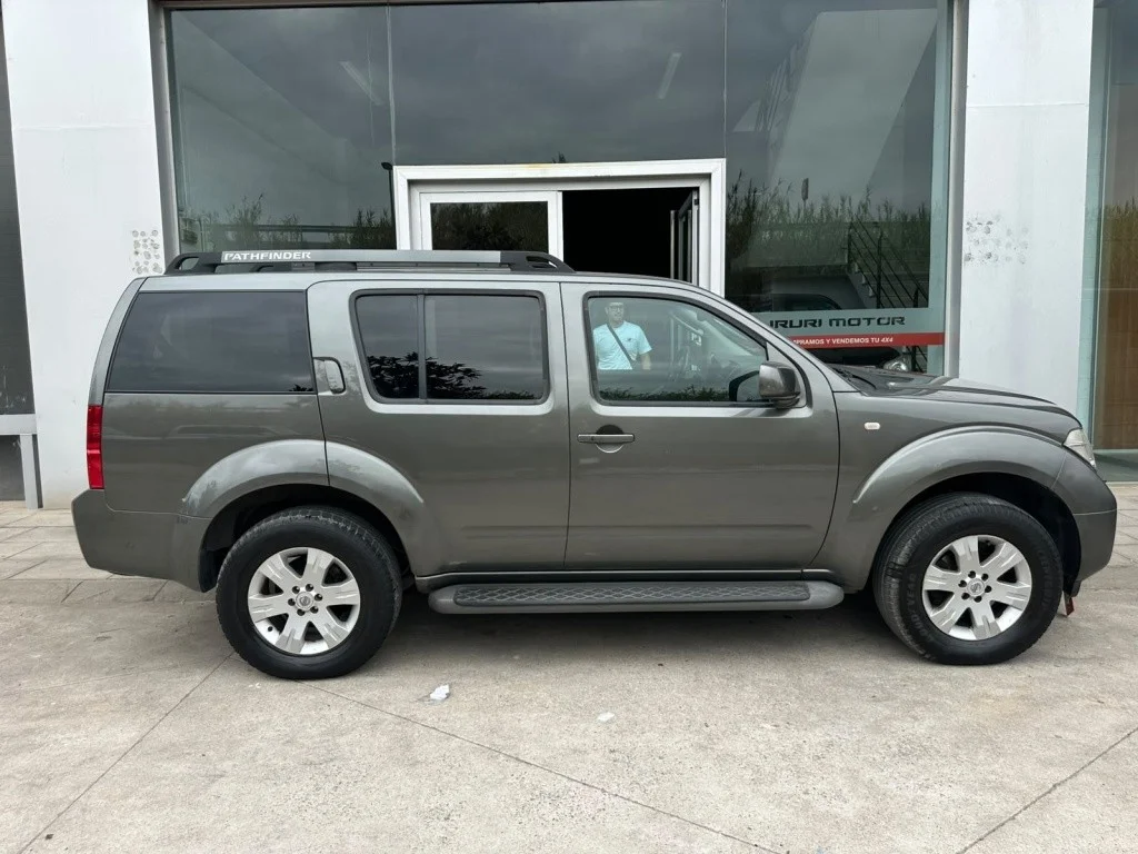 NISSAN Pathfinder Pathfinder 2.5dCi SE Aut.