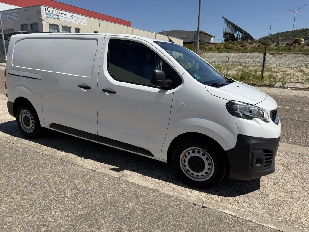 PEUGEOT Traveller M1 Traveller 2.0BlueHDI Allure Standard 145