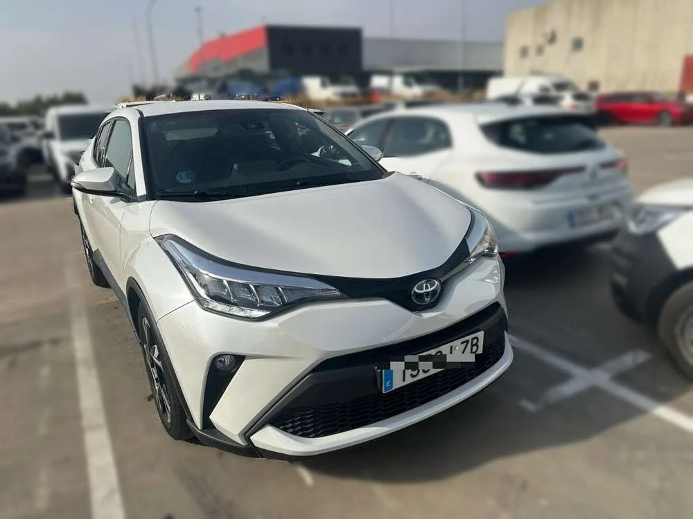 TOYOTA C-HR + 1.8 125H Advance