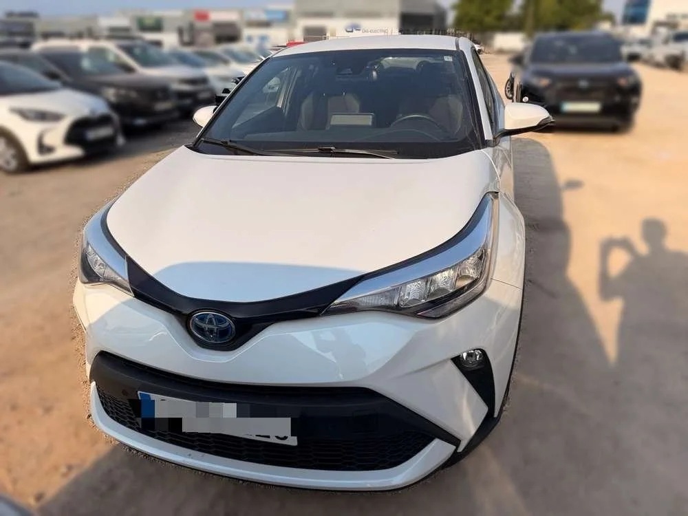 TOYOTA C-HR + 1.8 125H Advance
