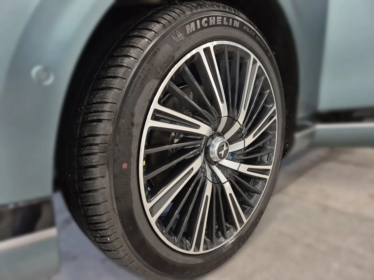 Xpeng G9