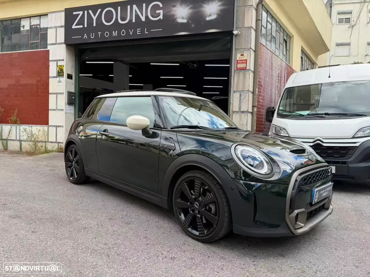 MINI 3 Portas Cooper S Resolute Edition Auto