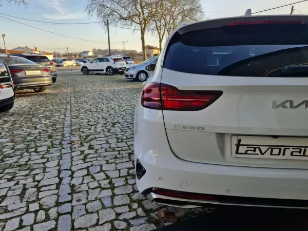 Kia Ceed SW 2023 1.6 GDi PHEV Drive 6DCT