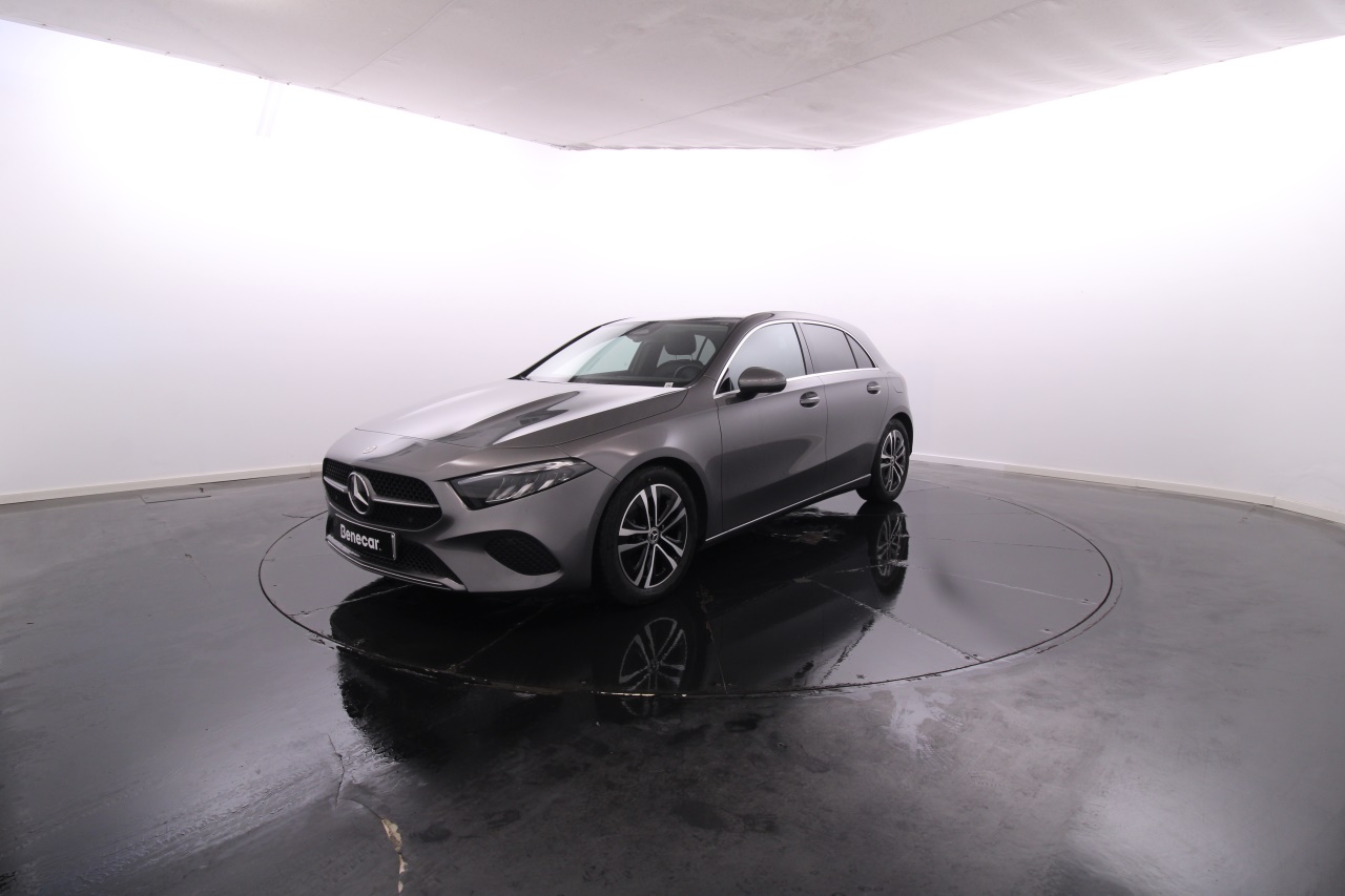 Mercedes-Benz Classe A - 200 d Progressive Advanced Cx. Aut. / Vidros Escurecidos