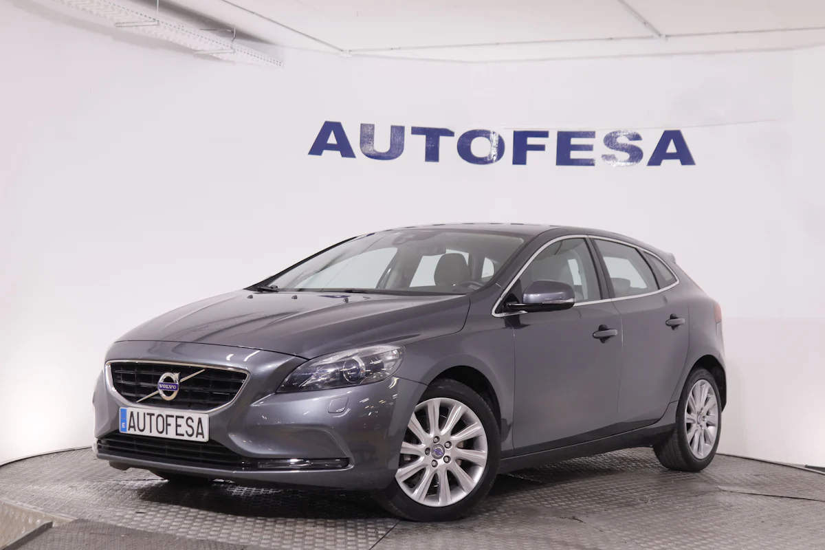 Volvo V40 V40 2.0 D3 150CV AUTO INSCRIPTION 5P # CUERO,PARKTRONIC