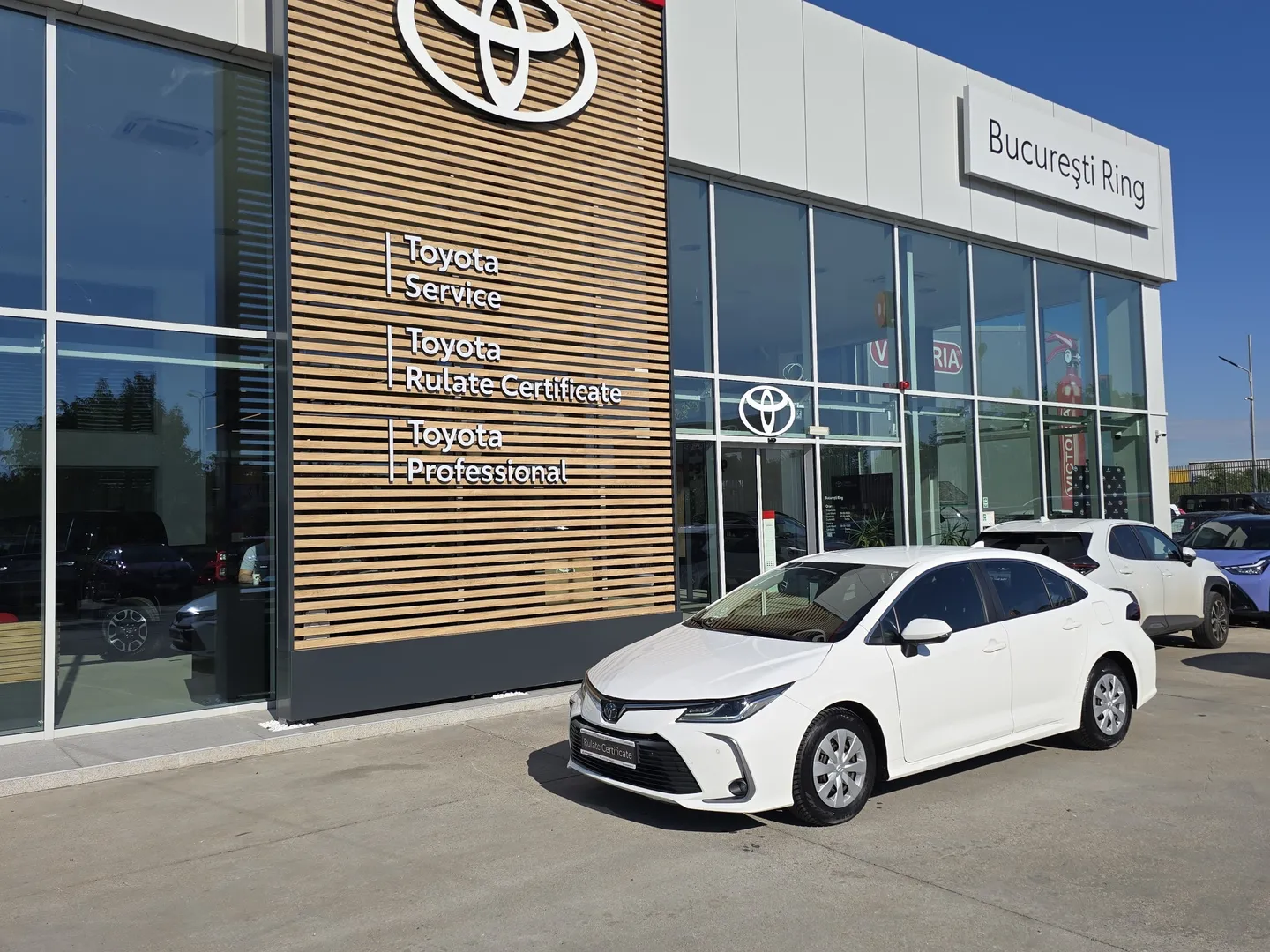 Toyota Corolla Hybrid – Business