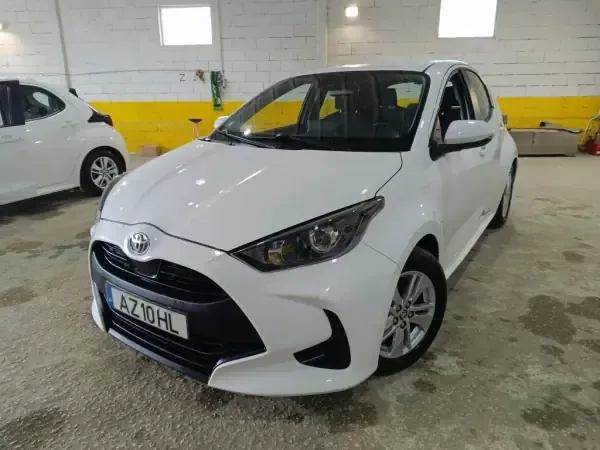 Toyota Yaris 2023 1.5 HDF Premier Edition