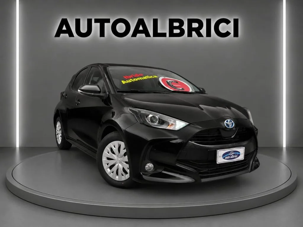 TOYOTA Yaris 1.5 HEV ACTIVE usato Elettrica/Benzina Nero metallizzato