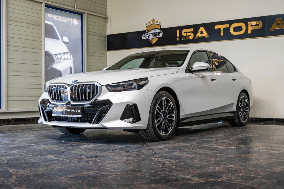BMW i5 xDrive40 2025