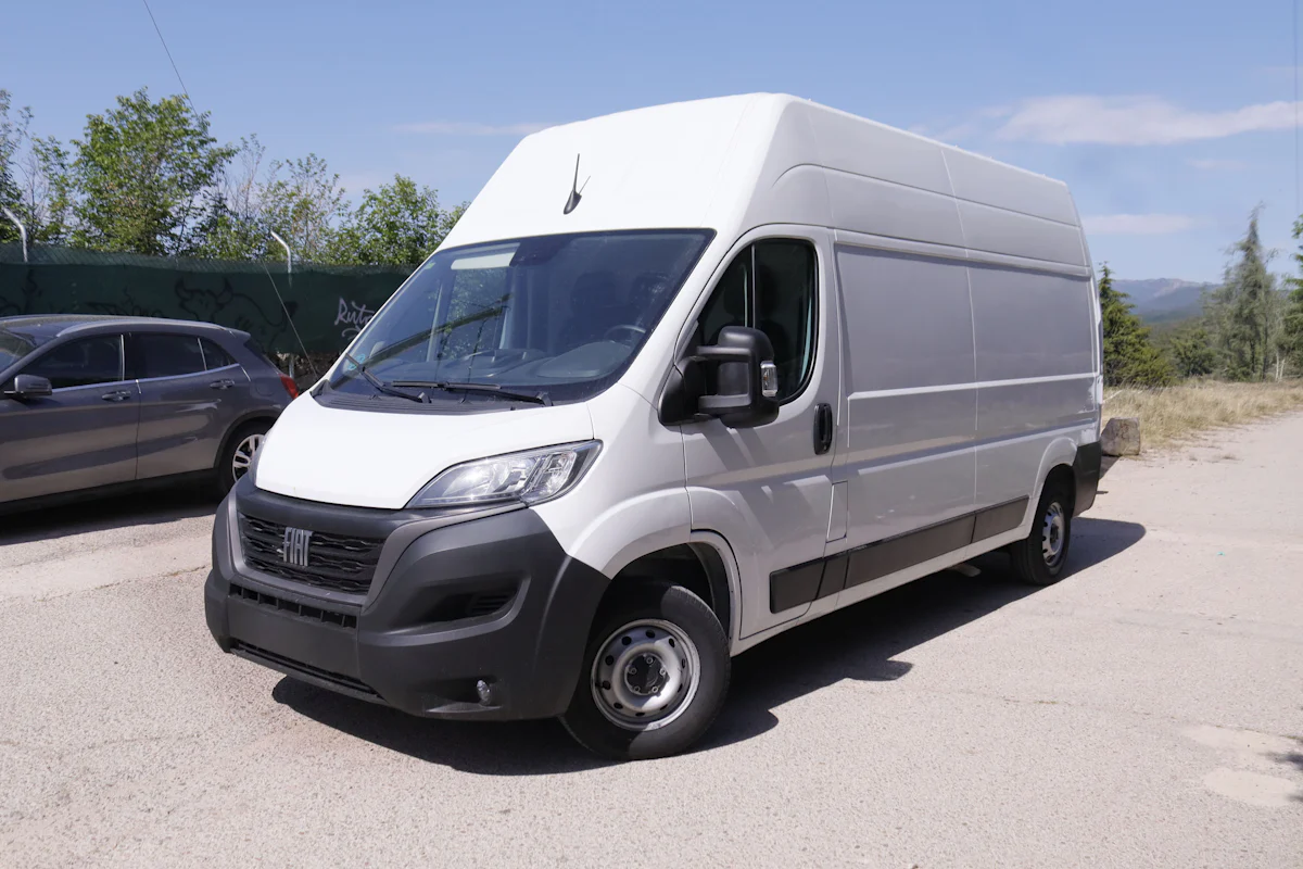 Fiat Ducato 2.2 BLUEHDI L3H2 140CV 4P # IVA DEDUCIBLE, SUSTITUCION DE CUADRO EN EL 2024