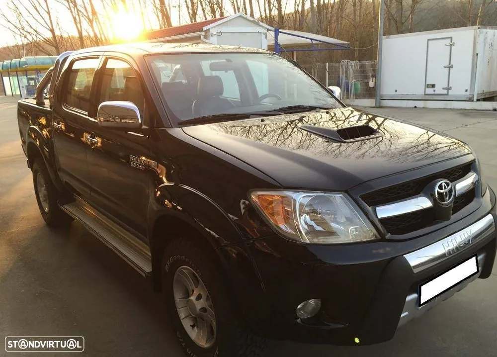 Toyota Hilux 3.0 D-4D CD Tracker