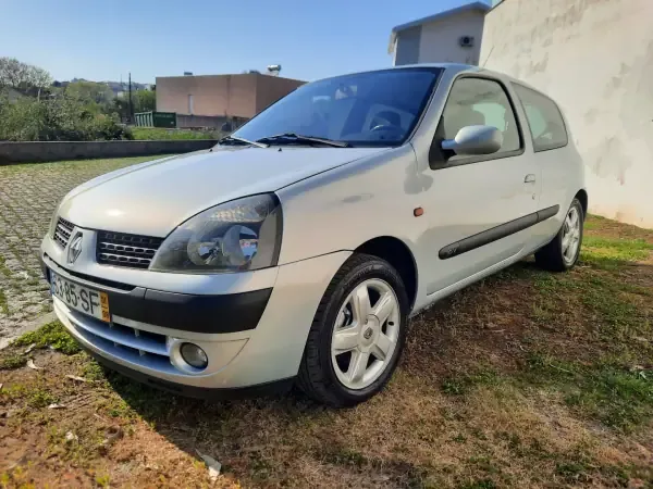 Renault Clio 2001 1.2 16V Confort Privilège