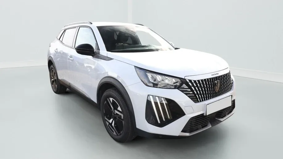 Peugeot 2008 HYBRID 145 ALLURE Zéro km immatriculé