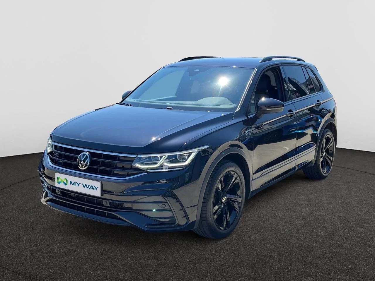 VOLKSWAGEN Tiguan R-LINE*AUTOMAAT*150PK*CARPLAY*CAMERA*SENSOREN*FULL LED