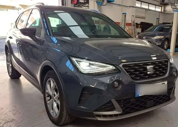 SEAT Arona 2023 1.0 TSI FR
