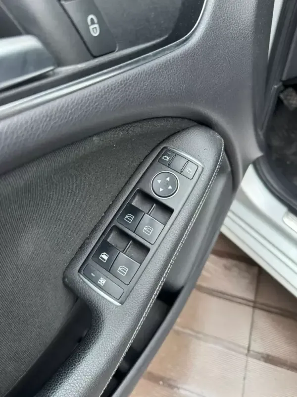Mercedes-Benz B 180 2015 (CDI) d AMG Line