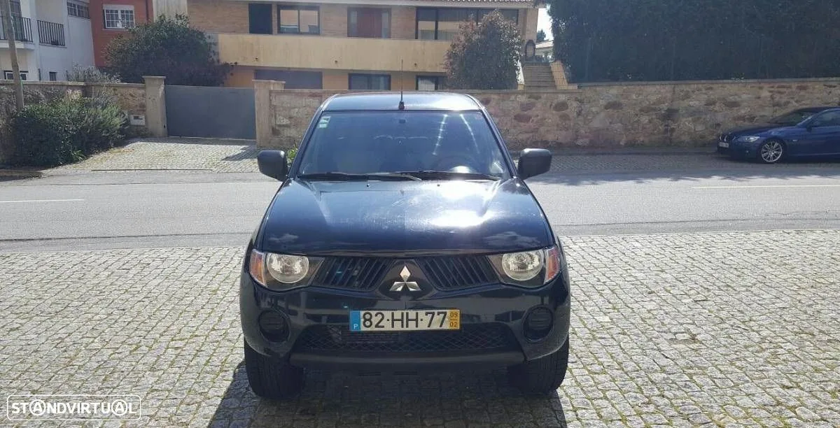 Mitsubishi L200 2.5 DI-D CD Invite AC