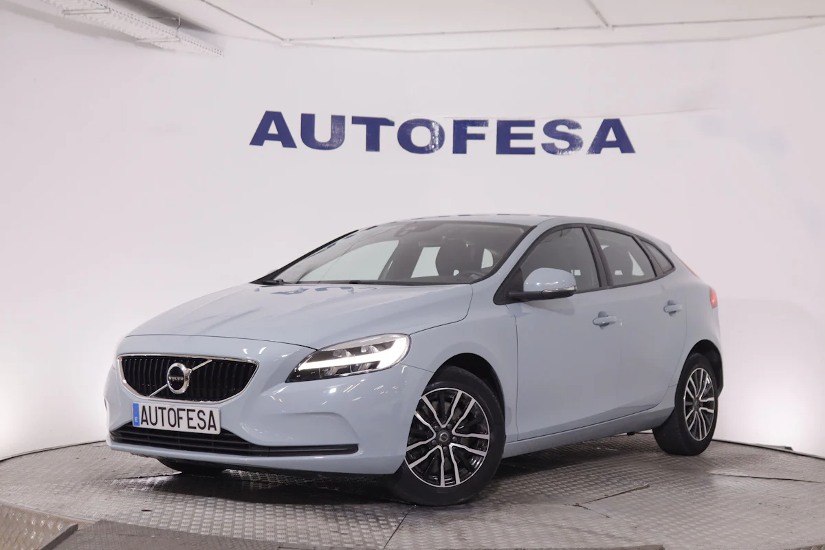 Volvo V40 2.0 T2 MOMENTUM AUTO 122CV 5P # IVA DEDUCIBLE,NAVY,CAMARA TRASERA