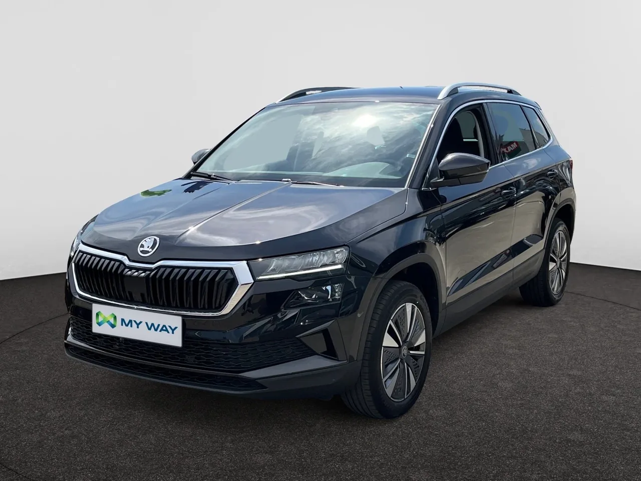 SKODA Karoq AUTOMAAT*150PK*CARPLAY*CAMERA*SENSOREN*FULL LED*