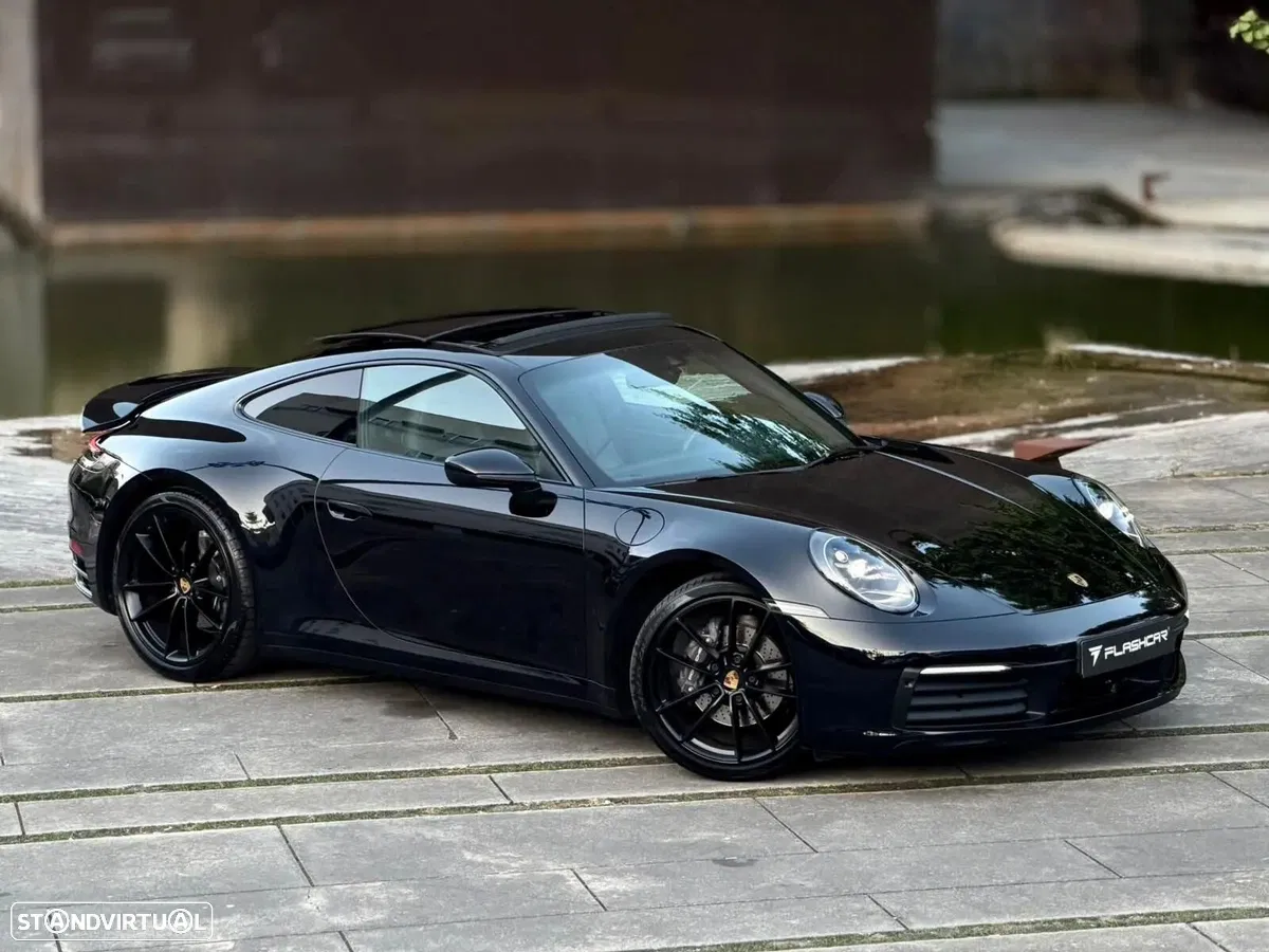 Porsche 911 (992) Carrera 4 PDK