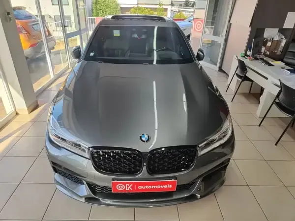 BMW 740 2018 e iPerformance Pack M