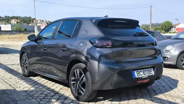 Peugeot 208 2023 1.2 PureTech Allure