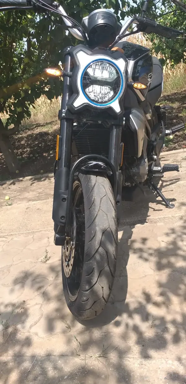 Motocicleta CfMoto 300 CL-X HERITAGE perfecta !