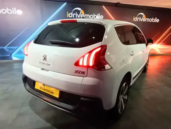 Peugeot 3008 2015 1.2 PureTech Allure