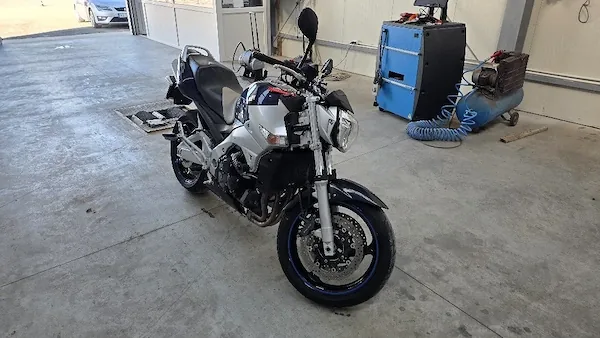 Vand suzuki gsr 600