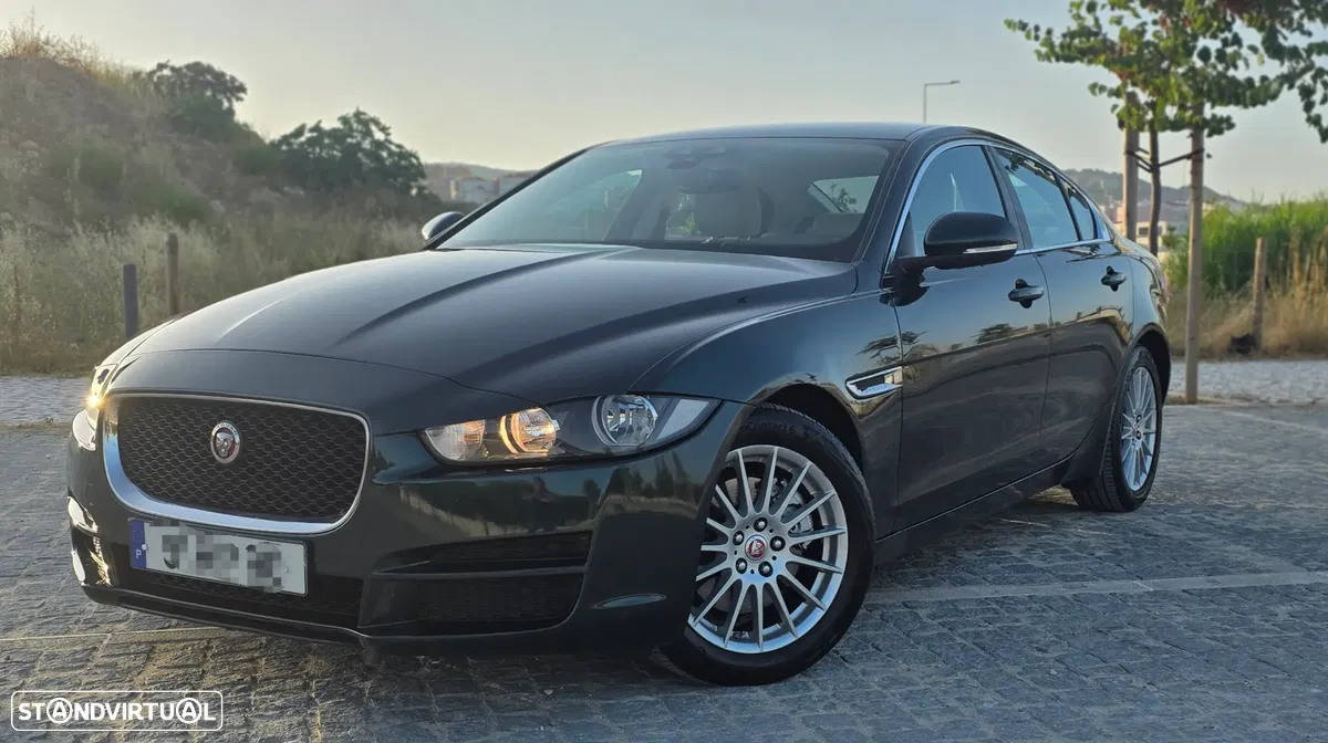 Jaguar XE 2.0 D Portfolio Aut.