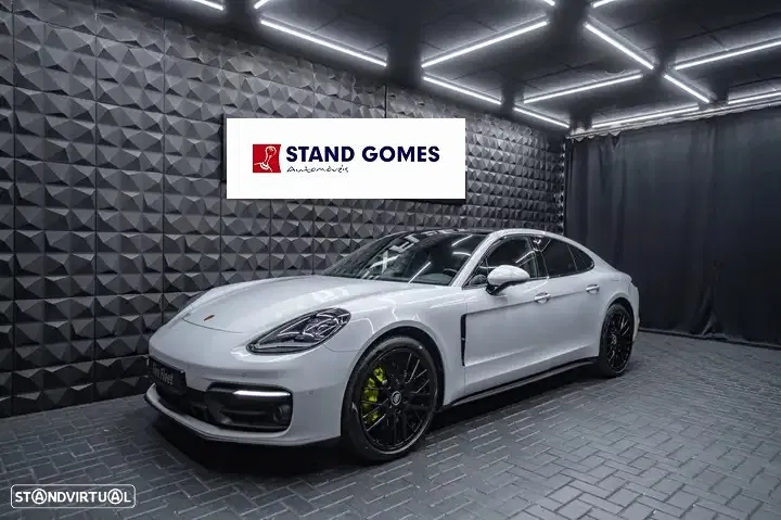 Porsche Panamera 4 E-Hybrid