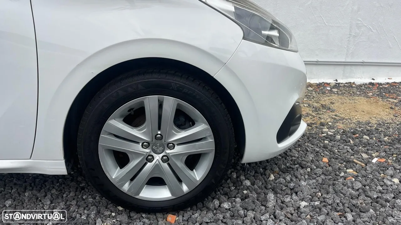 Peugeot 208 1.2 VTi SE Style