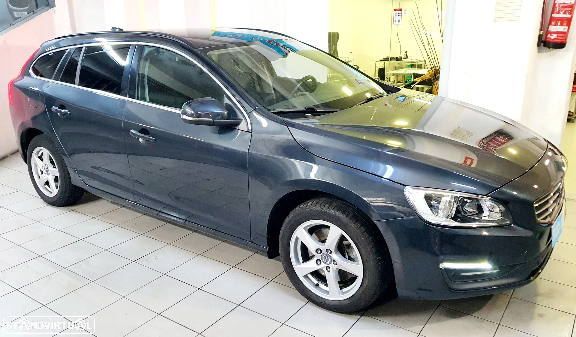Volvo V60 2.0 D2 Momentum