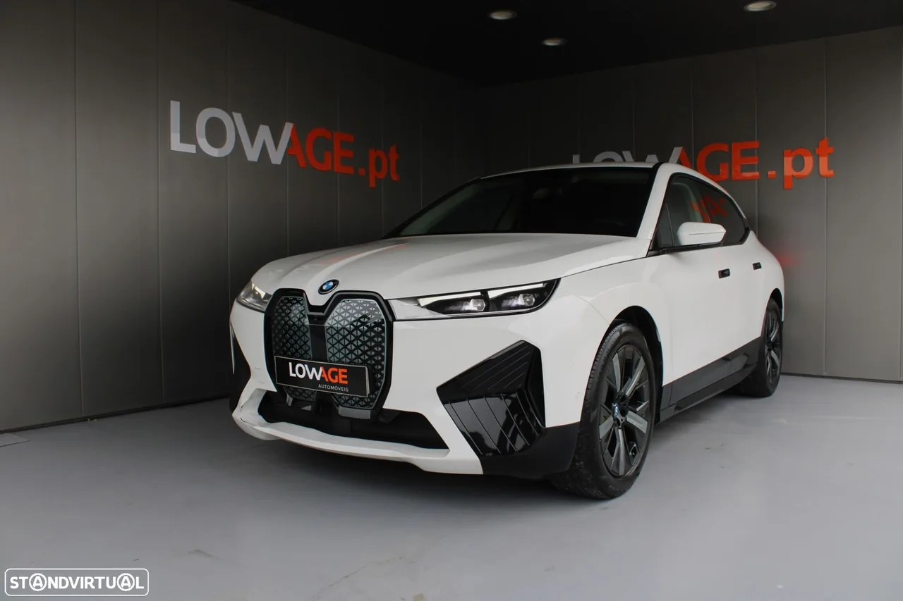 BMW iX xDrive 40