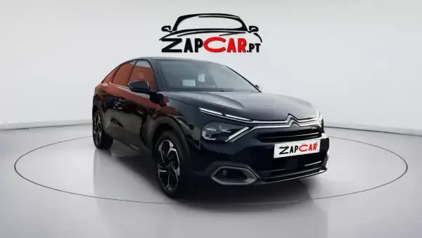 Citroën e-C4 2023 E C4 136 Shine
